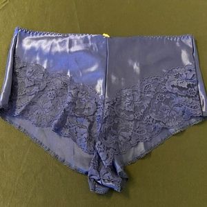 Vintage Vanity Fair Lace Pantie  NWT